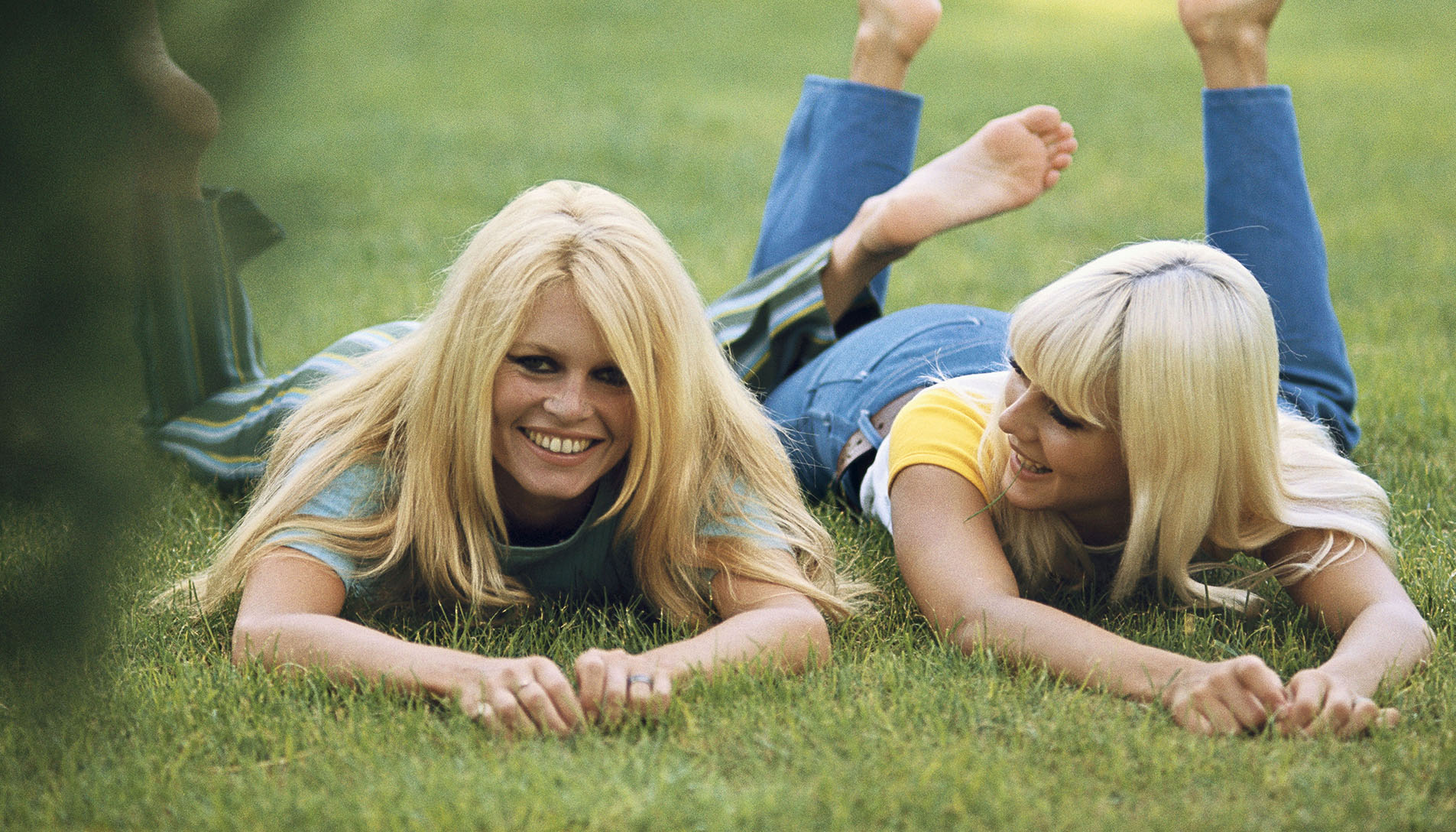 Sylvie Vartan and Brigitte Bardot in Roma