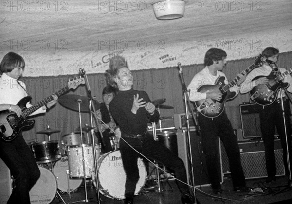 Rock band performing at the Golf-Drouot, 1964