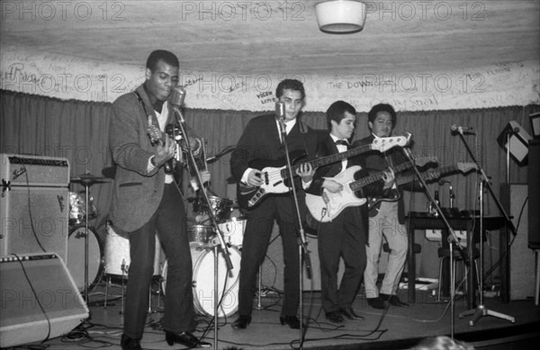 Rock band performing at the Golf-Drouot, 1964