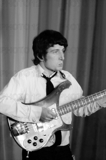 Pete Quaife, 1964