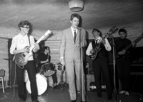 Groupe de rock au Golf-Drouot, 1964