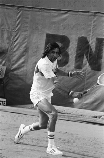 Ilie Nastase at the 1982 French Open
