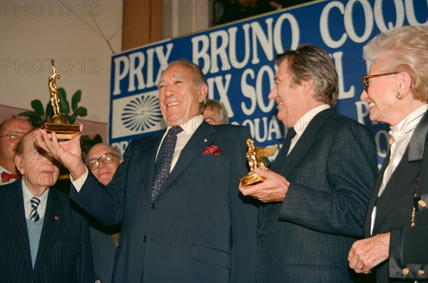 Anthony Quinn, François Périer et Paulette Coquatrix