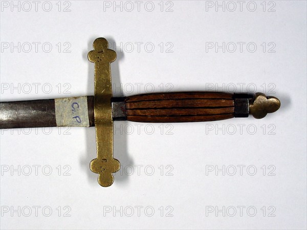 épée maçonnique, poignée en cuivre et bois