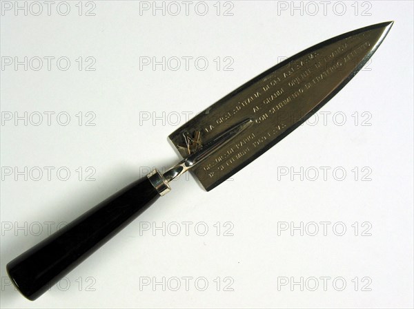 Ritual trowel.