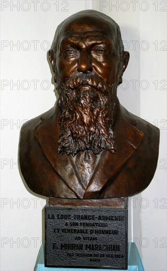 Buste en bronze d’Hiram Marachian,