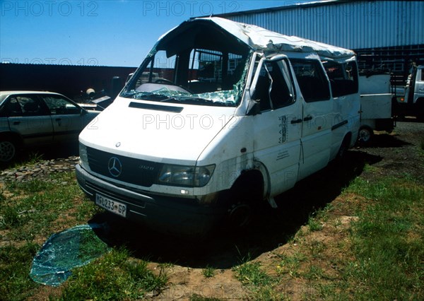 On R74 Outside Bergville, South Africa 
2/01/2004
cars, road accidents, motor vehicle accidents