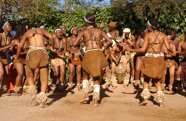 Traditional Dancers
\n