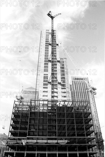 London 9/2001 
cities, city, buildings, industry, tourism, travel, building, crane, cranes, construction, build
engineering, structure