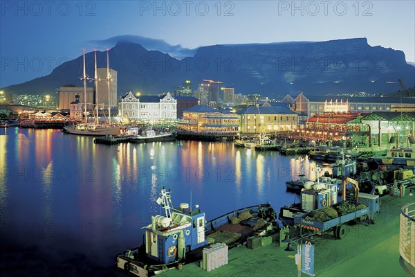 V&A WATERFRONT AT NIGHT