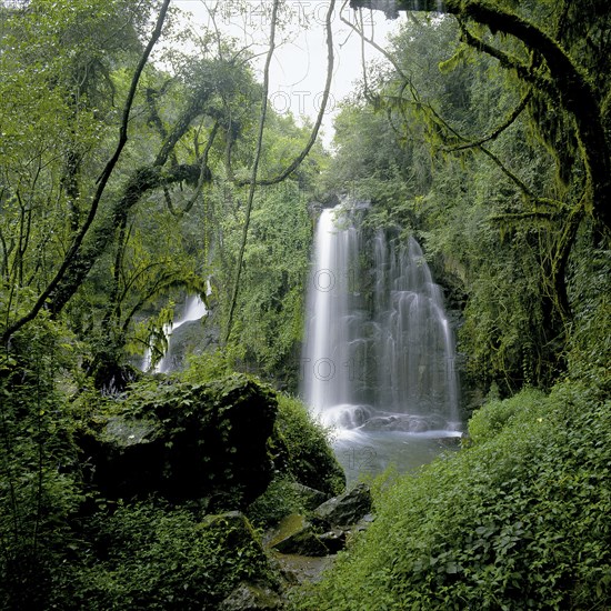 HORSE SHOE FALLS