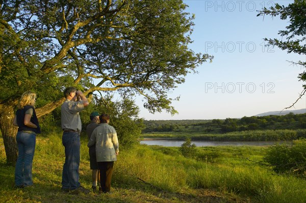 De la Harpe, Touristes sur un chemin de promenade