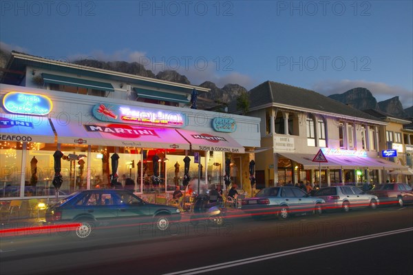 De la Harpe, Restaurants et pubs à Camps Bay