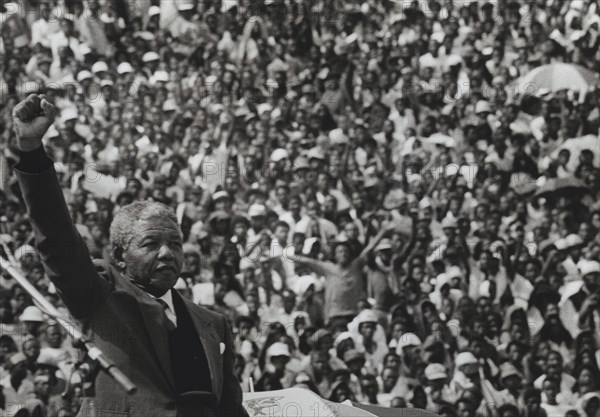 Mandela saluant la foule, 1990