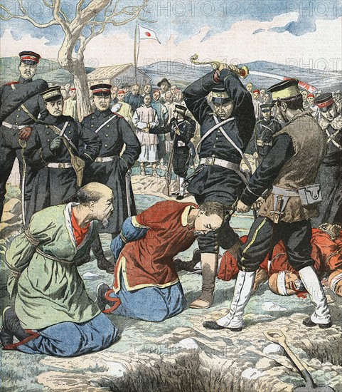 Guerre russo-japonaise 1904-1905, les japonais décapitent des fonctionnaires chinois suspectés d'avoir sympathisé avec les russes