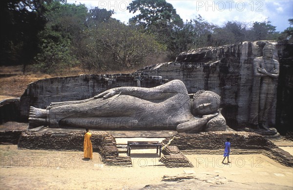 Bouddha couché a Gal Vihare, Sri Lanka