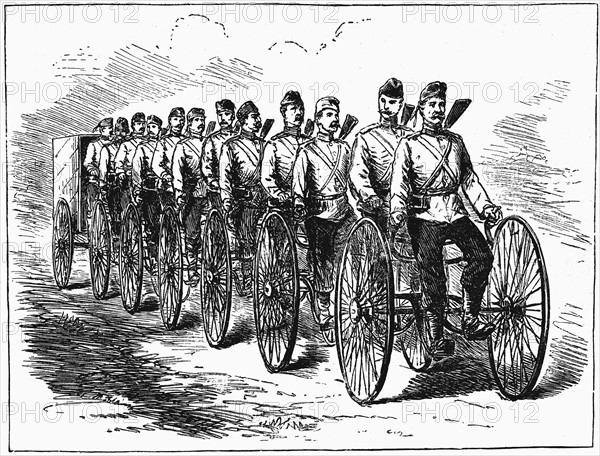 Le multicycle a usage militaire invente par Singer & Co.