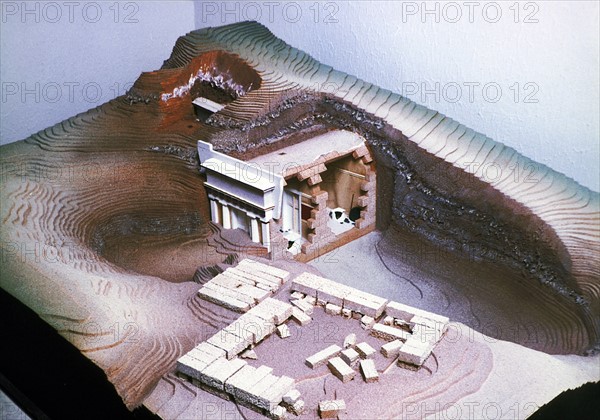 Model reconstruction of the Macedonian royal tombs at Vergina