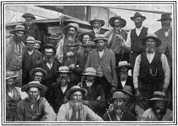 Some of Cronje's Boer officers captured at Paardeberg, 1900