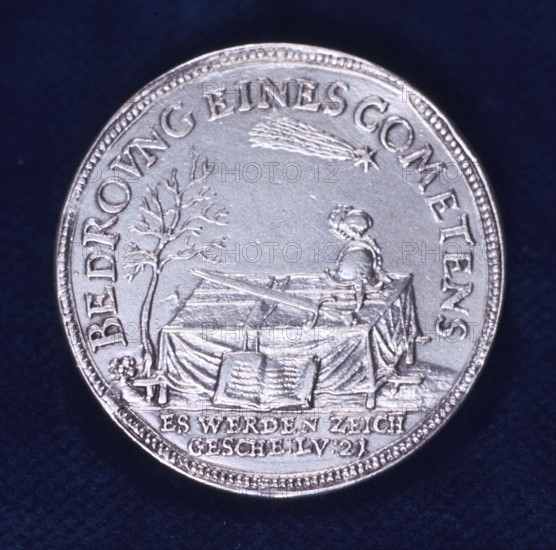 Obverse of medal commemorating  the brilliant comet of November 1618