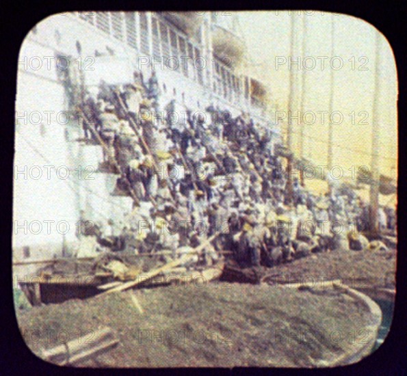 Workers coaling a ship: Nagasaki, Japan, 1895