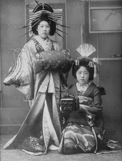 Two Geisha