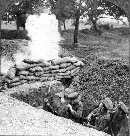 World War I   : British soldiers