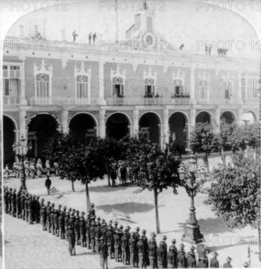 American and Spanish soldiers