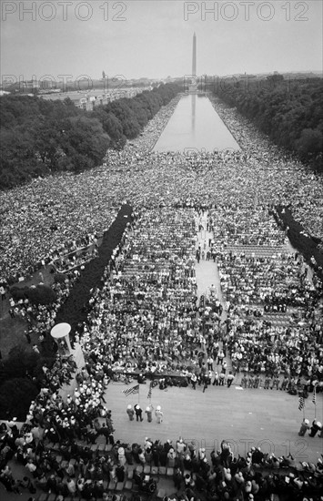 Crowds on The Mall