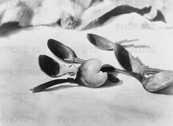 Elk-horn spoons- Tolowa