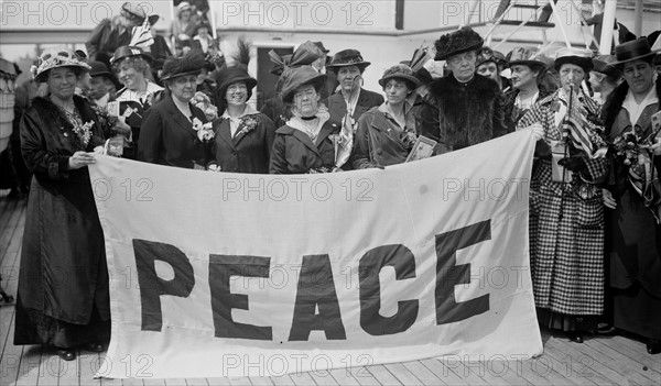 Suffragist Peace Delegates on NOORDAM