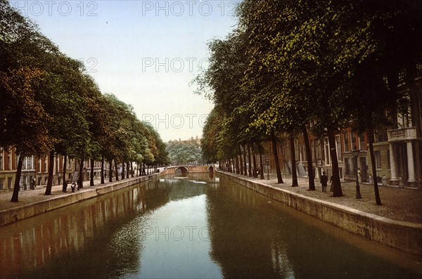 The Heerengracht in Amsterdam, 1890-1900