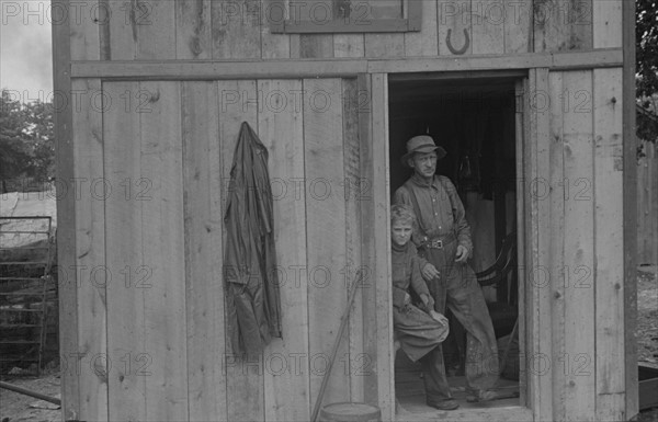 Dwellers in Circleville's Hooverville, 1938