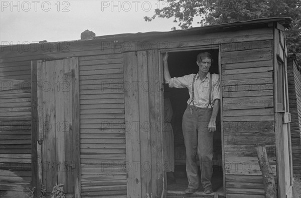 Dwellers in Circleville's Hooverville, 1938