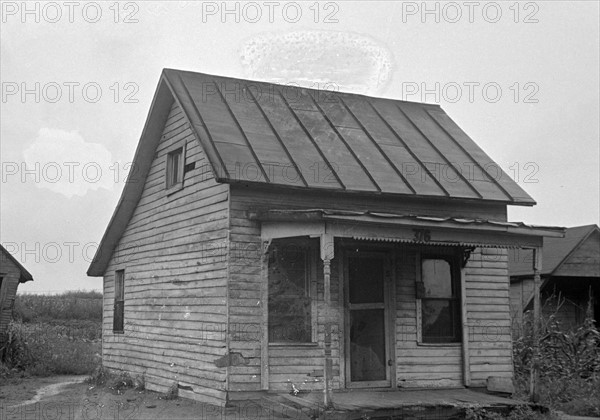 Dweller in Circleville's Hooverville, 1938