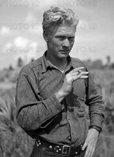 A migrant worker from Oklahoma. Deerfield, Florida 19370101.
