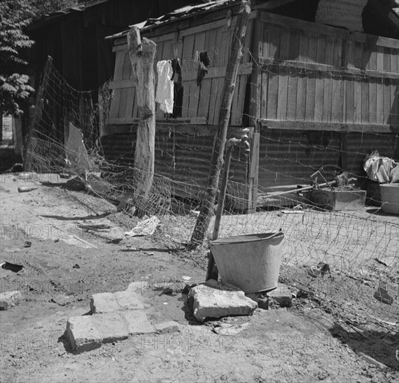 Home of Mexican field worker, 1935