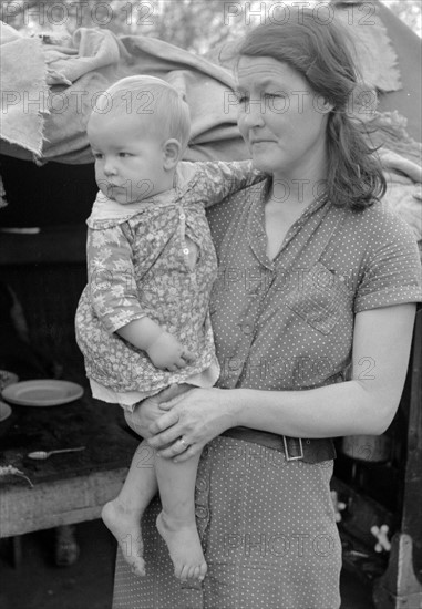 Mother and child, white migrant workers, near Harlingen, Texas by Russell Lee, 1903-1986, dated 19390101.