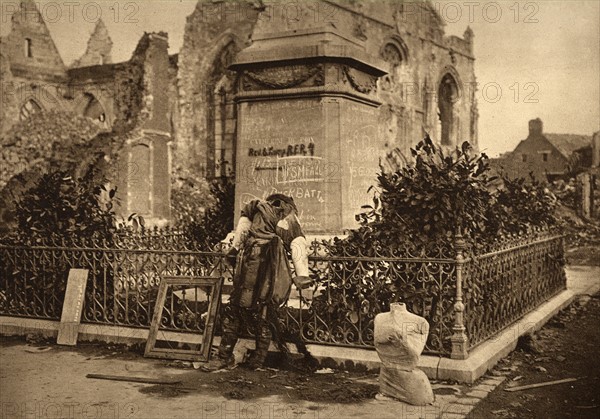 Graffiti on a monument in France, 1916