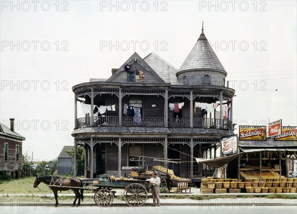 House, Houston, Texas. Photographer John Vachon