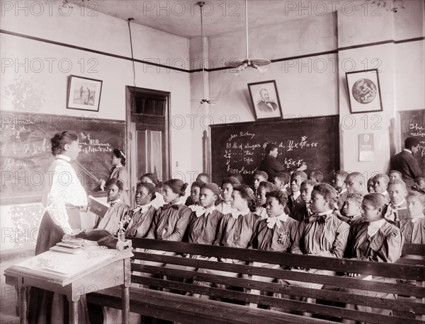 Photograph of a Mathematics class at Tuskegee Institute