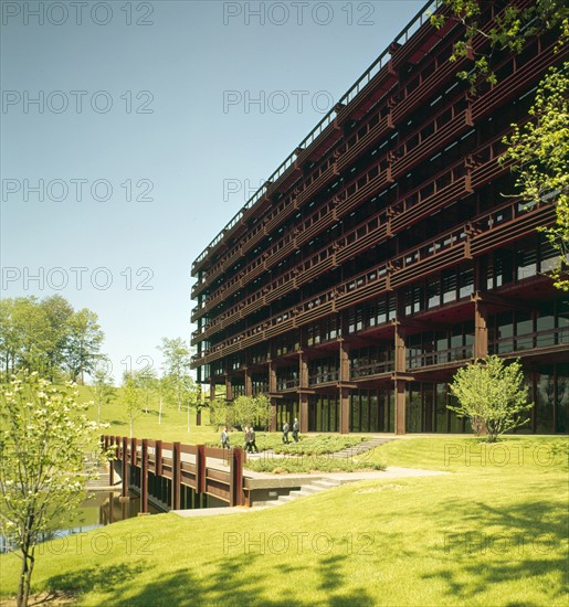 Colour photograph of Deere & Company Headquarters