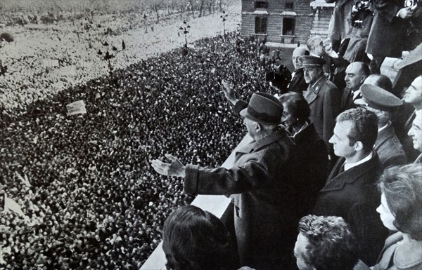 Francisco Franco s'adressant au peuple espagnol