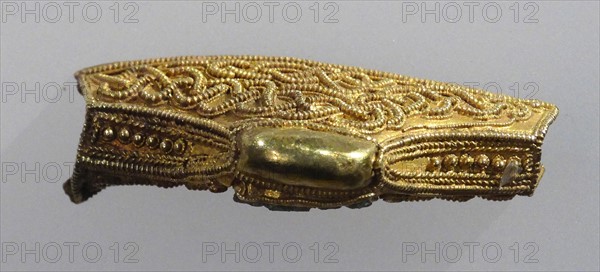 Gold hilt collar from a sword