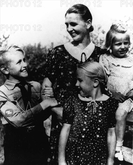 Idealised German Aryan d family during the Nazi era 1936