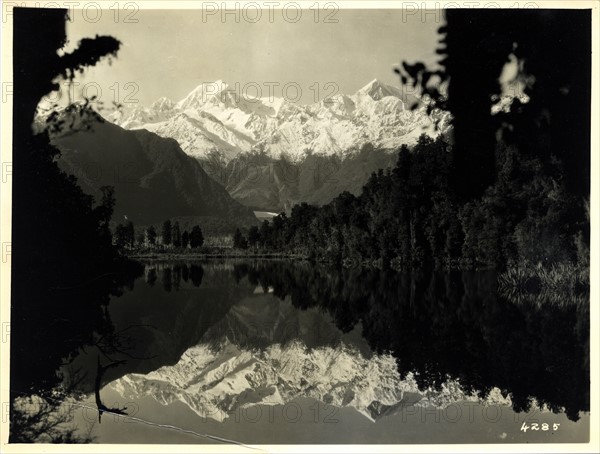 Photograph of Lake Matherson, New Zealand