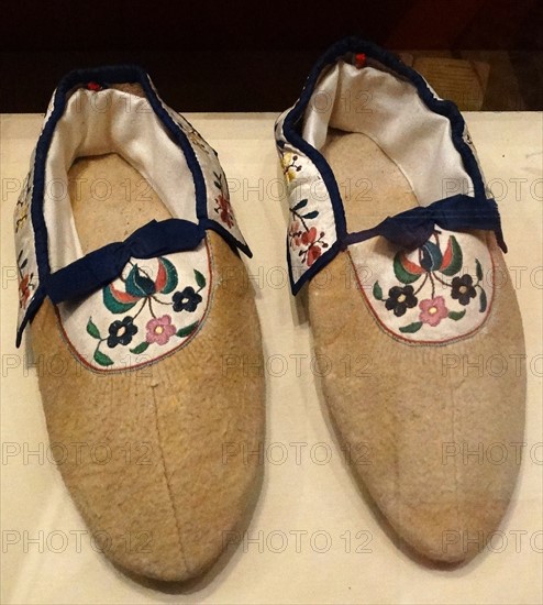 Plains Cree, women's handmade moccasins