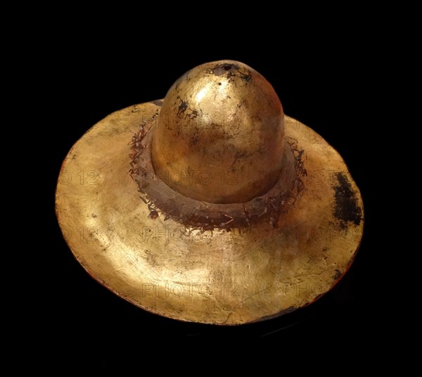 Minister ceremonial hat with gold lacquer