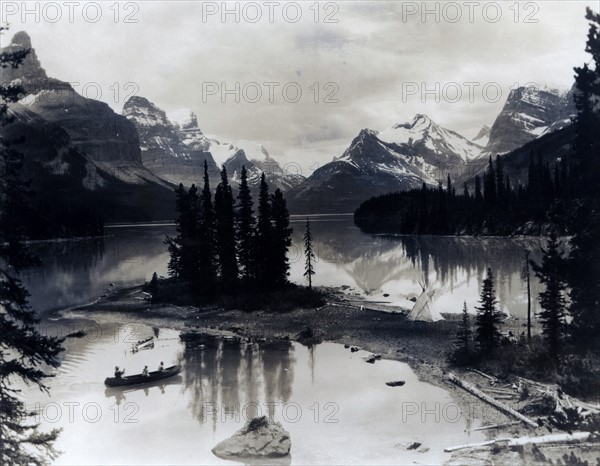 Photograph of Maligne Lake, Jasper National Park