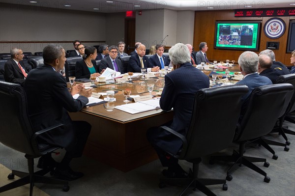 US president Obama has a video conference call with Iraqi leaders in 2014 in the situation Room at the White House